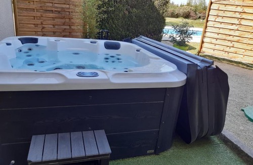 Soulosse-sous-Saint-Elophe Bed & Breakfast | Jacuzzi, Arcade et Repas compris