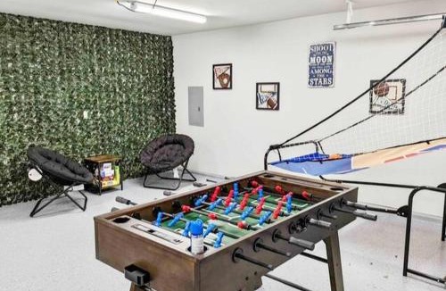 The Colony House | Jacuzzi & Pool House w/Game Room + Fire table