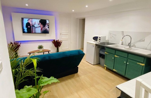 Bonnieres-sur-Seine Apartment | Jacuzzi, Romantisme et Relax