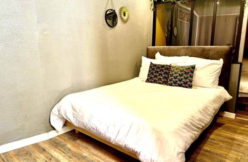 Saint-Jean Apartment | Jacuzzi Room