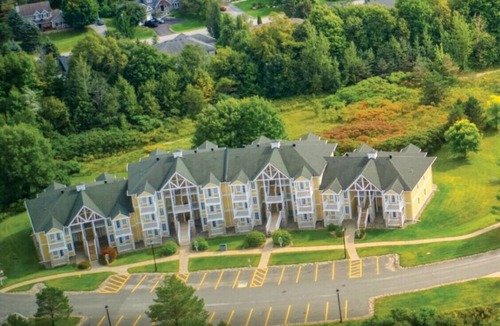 Oro-Medonte Apartment | Jacuzzi Suite with full kitchen