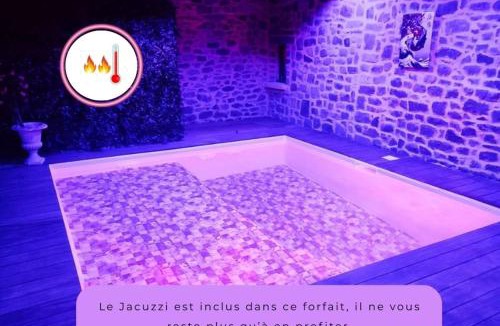 Tinteniac House | Jacuzzi XXL avec Charme et Caractères de campagne