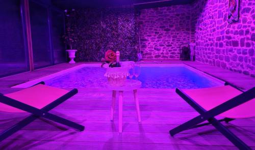 Tinteniac House | Jacuzzi XXL avec Charme et Caractères de campagne