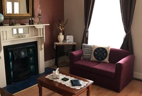 Broken Hill House | Jadan Cottages