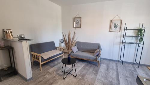 Charleville-Mezieres Apartment | Jade centre-ville T2 rénové cocon cosy parking 40m2