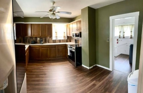 Olney House | Jade Junction - Newly Remodeled 3 BR/1 BA