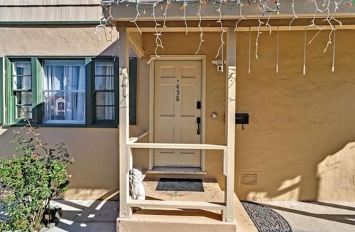 West Alameda House | JadeHome - Townhome style