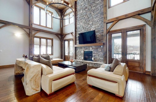 Collingwood Ski Chalet | Jade’s Chalet 10 minutes from Blue Mountain