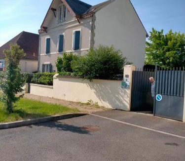 Sancoins Bed & Breakfast | Jadis sous la gloriette