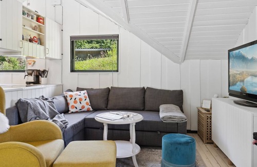 Hou House | "Jahn" - 1.8km from the sea by Interhome