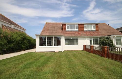 East Wittering House | Jaknelee, West Wittering