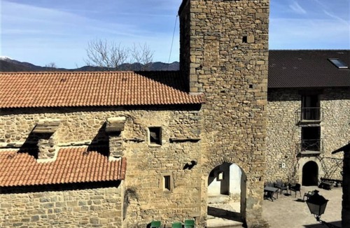 San Felices de Ara Apartment | Jal house. Stone apartment, fireplace