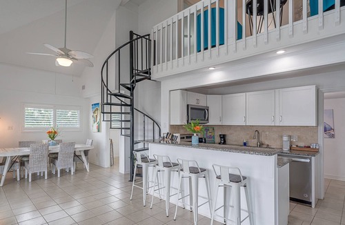 Jamaica Beach House | Jamaica Beach Waterfront | Heated Pool & Spa | Bayfront | Kayaks & Paddle Boards | Huge Deck | Grill