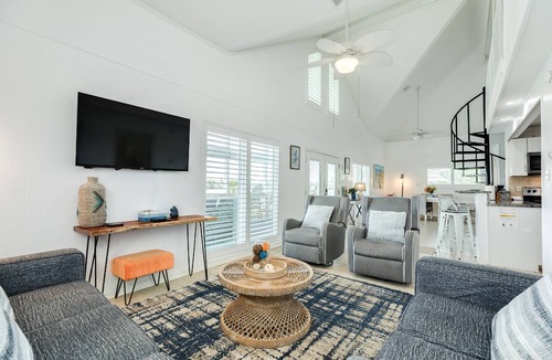 Jamaica Beach House | Jamaica Beach Waterfront | Heated Pool & Spa | Bayfront | Kayaks & Paddle Boards | Huge Deck | Grill