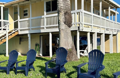 Jamaica Beach House | Jamaica Beach Waterfront Paradise close to Beach