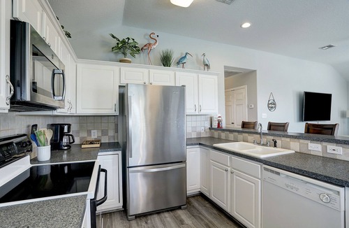 Jamaica Beach House | Jamaica Beach Waterfront Home! w/Paddleboards, Kayak, Pedal Boat, Fishing Gears