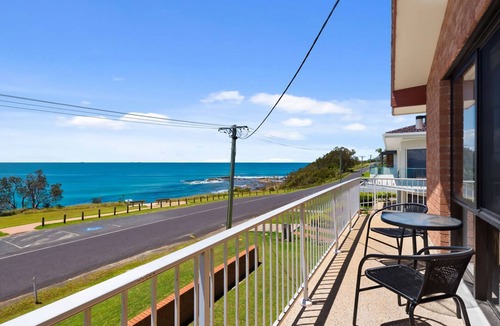 Woolgoolga Apartment | Jambi Ocean View - oceanfront Woolgoolga