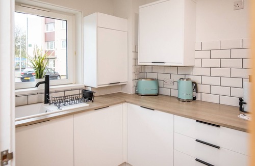 Merthyr Tydfil Apartment | James' Place @ The Taff