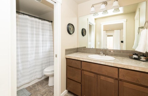 Larkspur House | Jameson's Place