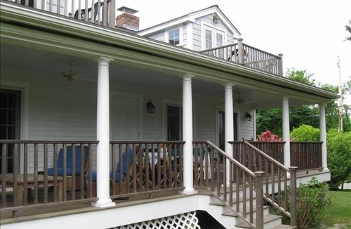 Jamestown House | Jamestown for beach, golf and sailing