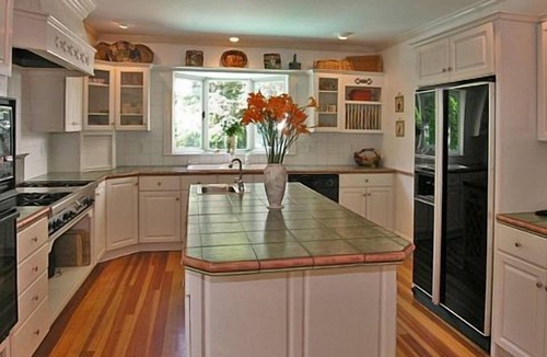 Shoreby Hill House | Jamestown’s Beautiful Historic Shoreby Hill location