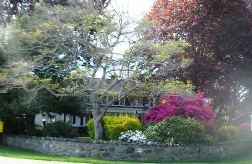 Shoreby Hill House | Jamestown’s Beautiful Historic Shoreby Hill location