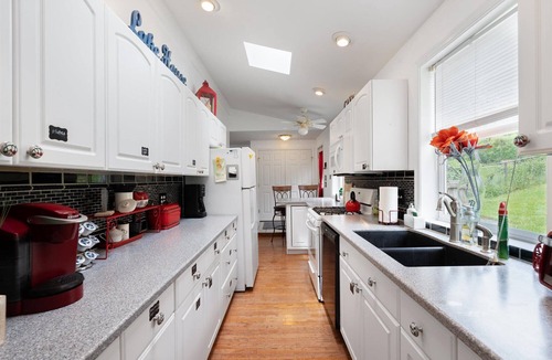Jamesville House | JamesvillLakehouse Retreat
