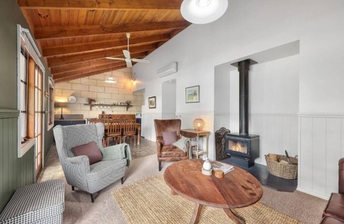 Jamieson Cottage | Jamieson Cottage 1 - By the River