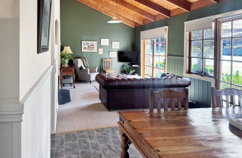 Jamieson Cottage | Jamieson Cottage 1 - By the River