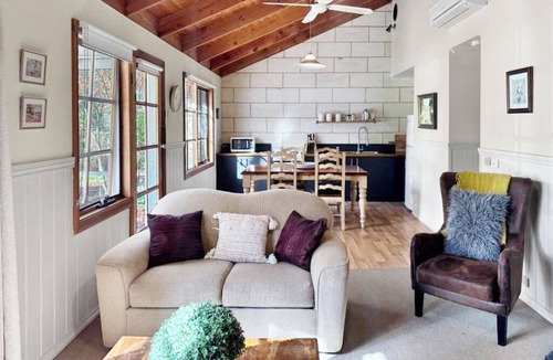 Jamieson Cottage | Jamieson Cottage 3 - By the River