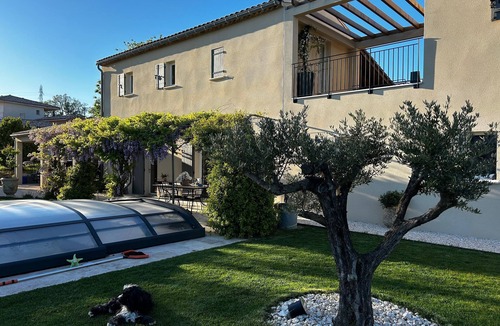 Fontareches Apartment | “Jamin” Room with Private Terrace, Wi-Fi, and Air Conditioning