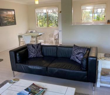 Erowal Bay House | Jan's Retreat by Experience Jervis Bay