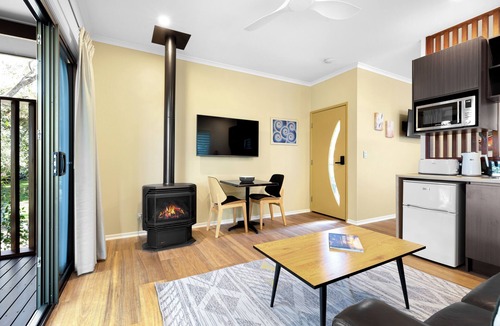 Balmoral Ridge Villa | JanDar Retreat Maleny