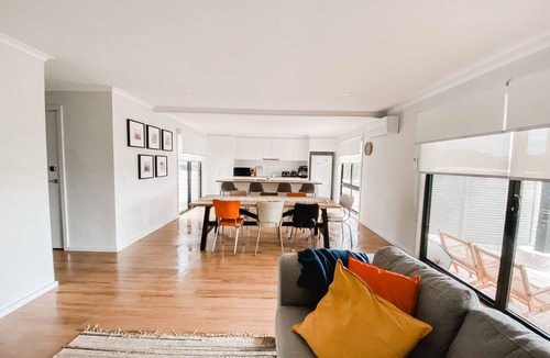 Walkerville House | Jandi - King Beds - Starlink - EV Charger