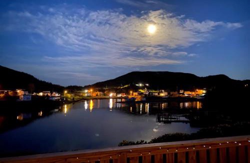 Spanish Room House | Jandon Cottage, Burin