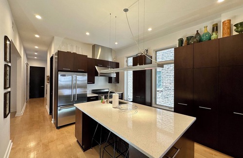 West Town House | jane's house a boutique historical flat in chicago - close to everything!