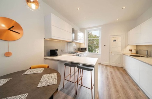 Murthill Apartment | Jane`s Place - ideal for corporate stays