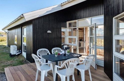 Houvig Strand House | "Janni" - 250m from the sea by Interhome