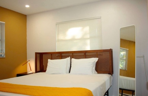 Bayou Oaks House | Japan near Ringling University