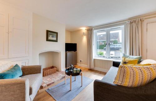 Wenhaston House | Japonica Cottage