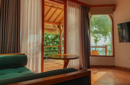Gili Air Villa | Jarapa Beach House - Luxury Beachfront Stay Gili Air