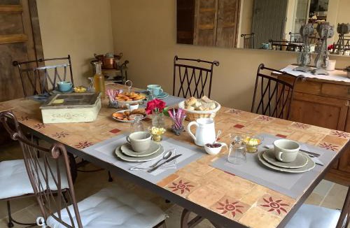 Ansouis Bed & Breakfast | jardin d'antan