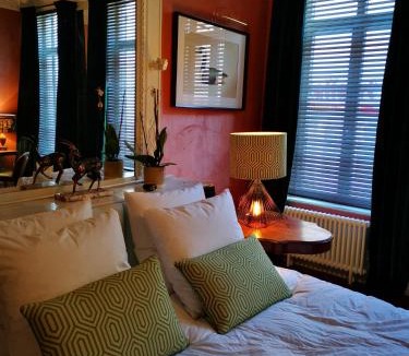 Cassel Bed & Breakfast | JARDIN D'HIVER CASSEL Suite de 70 m2