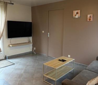 Le Thil House | Jardin des prés