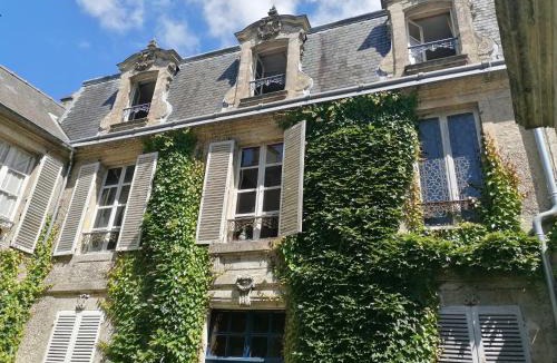 Bayeux Bed & Breakfast | Jardin et Hotel Particulier