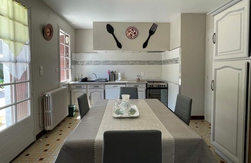 Sus House | JARDIN FLEURI - SUS - Gîte