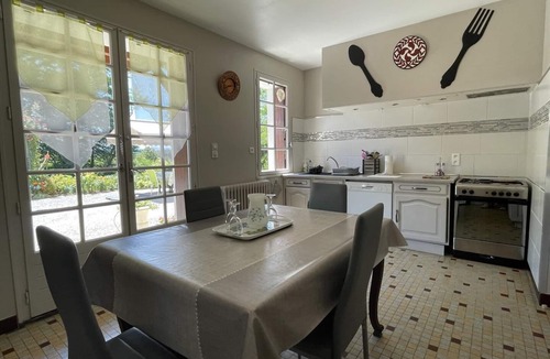 Sus House | JARDIN FLEURI - SUS - Gîte