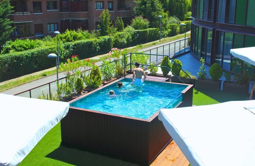 Mendizorrotza Apartment | Jardines de Uleta Suites