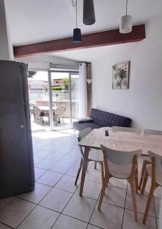 Saint-Cyprien Plage Apartment | Jardins de Neptune - villa en résidence avec piscine