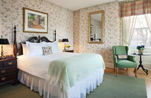 Nantucket Town Bed & Breakfast | Jared Coffin House